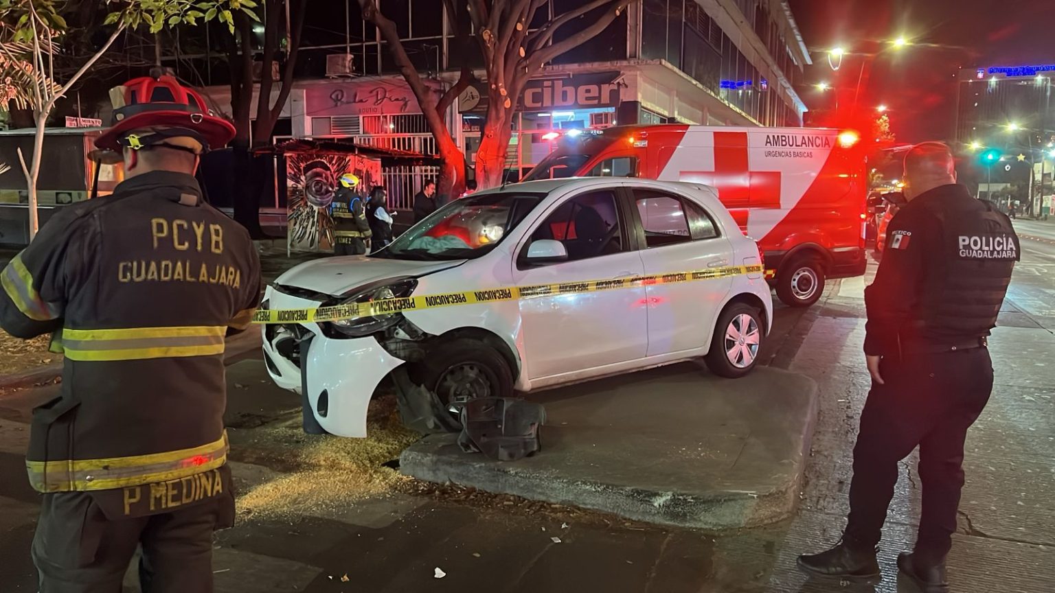 Aparatoso choque deja saldo de tres lesionados en la colonia Americana ...